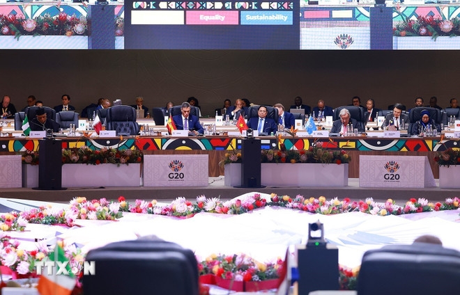 Thủ tướng Phạm Minh Chính trong Phiên thảo luận thứ ba Hội nghị Thượng đỉnh G20. Ảnh: TTXVN.