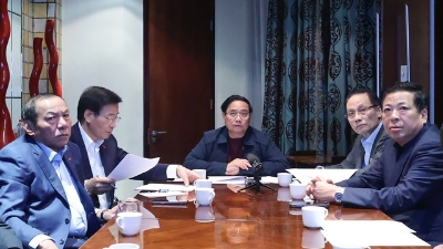 Prime Minister Pham Minh Chinh directs more efforts for overcoming flood consequences