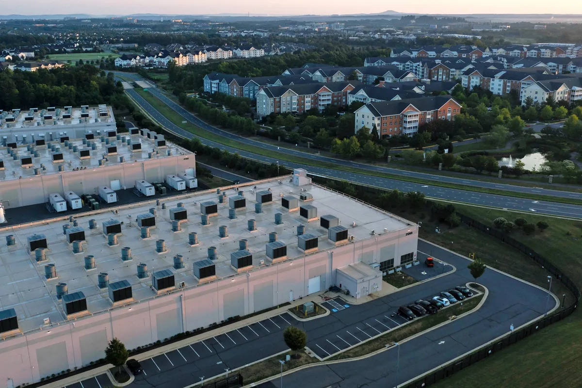 Một trung tâm dữ liệu của Amazon Web Services tại Ashburn, Virginia. Ảnh: Nathan Howard/Bloomberg