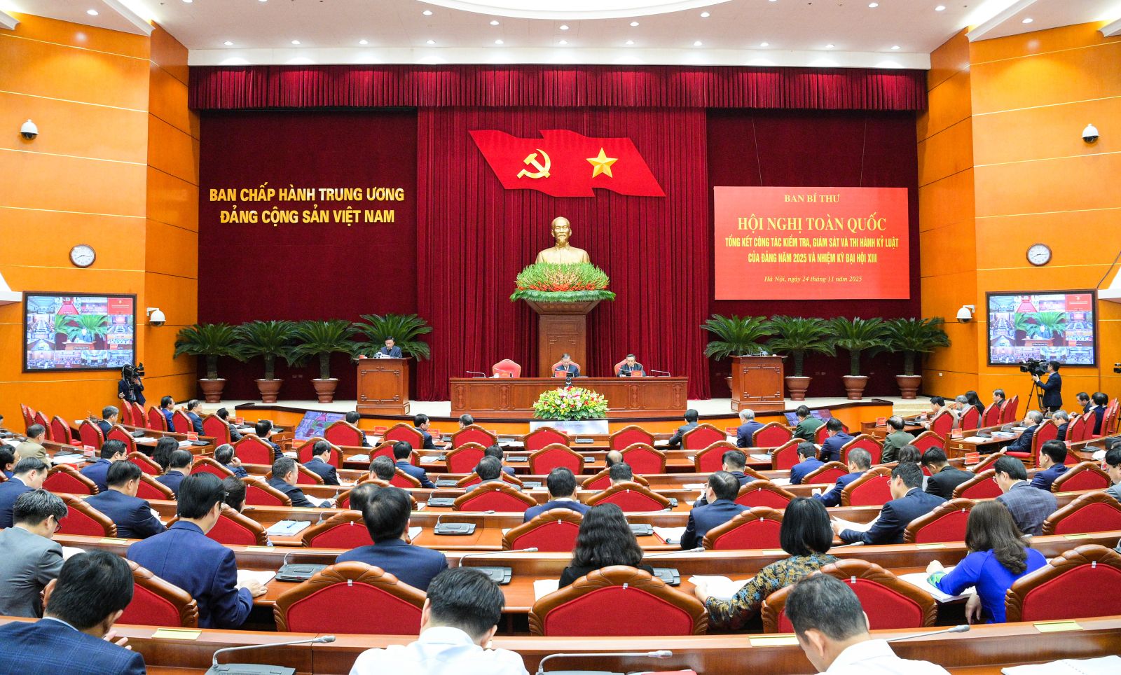  Hội nghị toàn quốc tổng kết công tác kiểm tra, giám sát và thi hành kỷ luật của Đảng năm 2025 và nhiệm kỳ Đại hội XIII. Ảnh: ĐCS