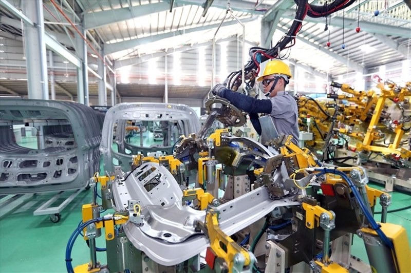 5G mang lại tốc độ cao, độ trễ siêu thấp và độ tin cậy vượt trội, mở ra cơ hội cho các ứng dụng mới như sản xuất thông minh, giao thông tự động, AI, robot và các hệ thống dựa trên điện toán đám mây. Ảnh minh họa