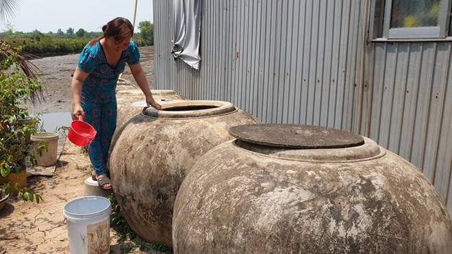 Tăng cường việc tích trữ nước mưa để chủ động phòng chống hạn hán, thiếu nước; có giải pháp sử dụng nước tiết kiệm, hiệu quả, tránh lãng phí nguồn nước. Ảnh minh họa