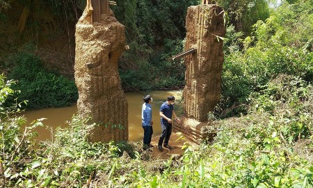 Cầu Mã Đà nối Bình Phước với Đồng Nai bị đánh sập trong chiến tranh - Ảnh tư liệu/TTXVN.