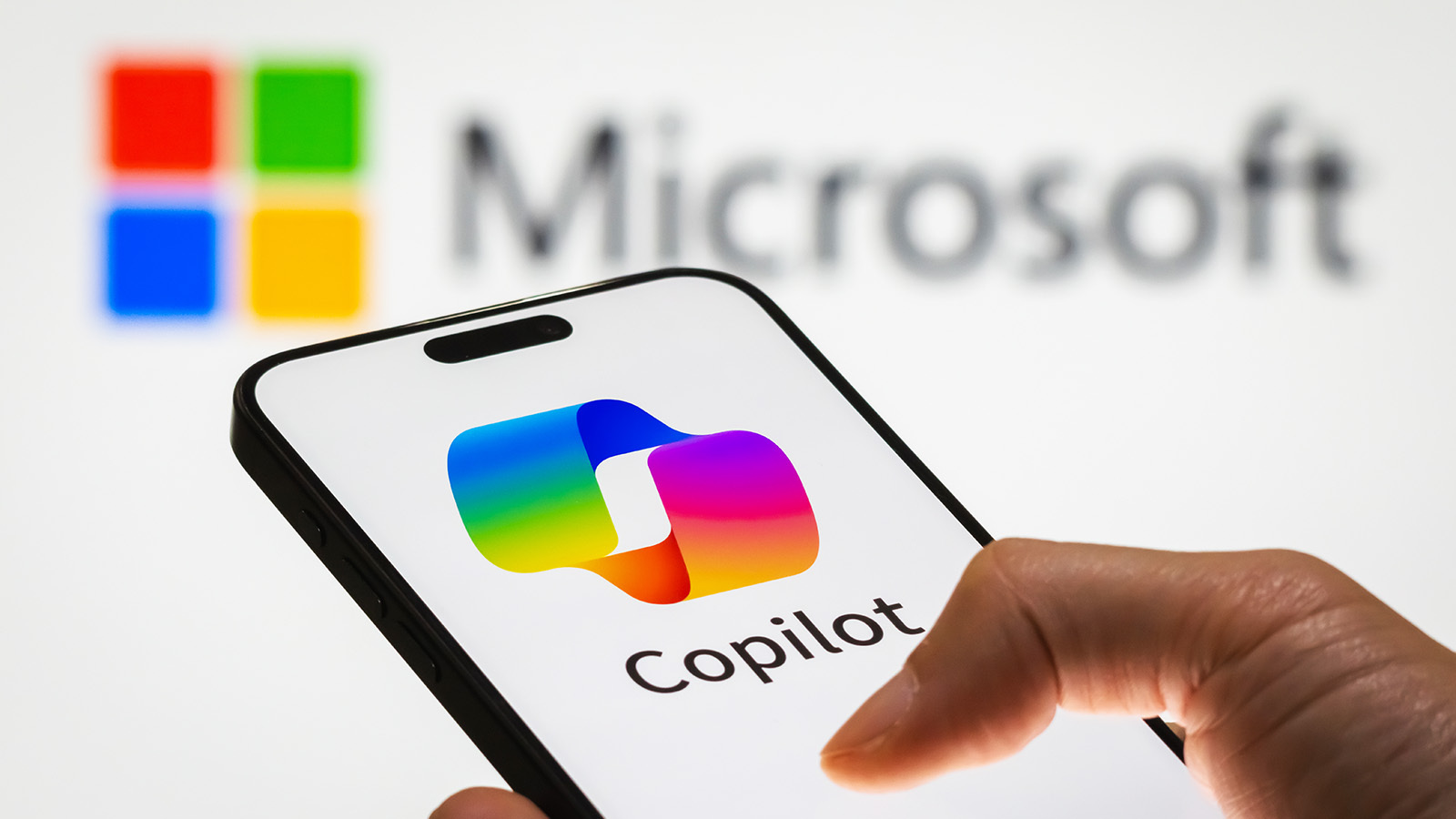 Microsoft gặp nhiều thách thức trong nỗ lực phổ biến Copilot.