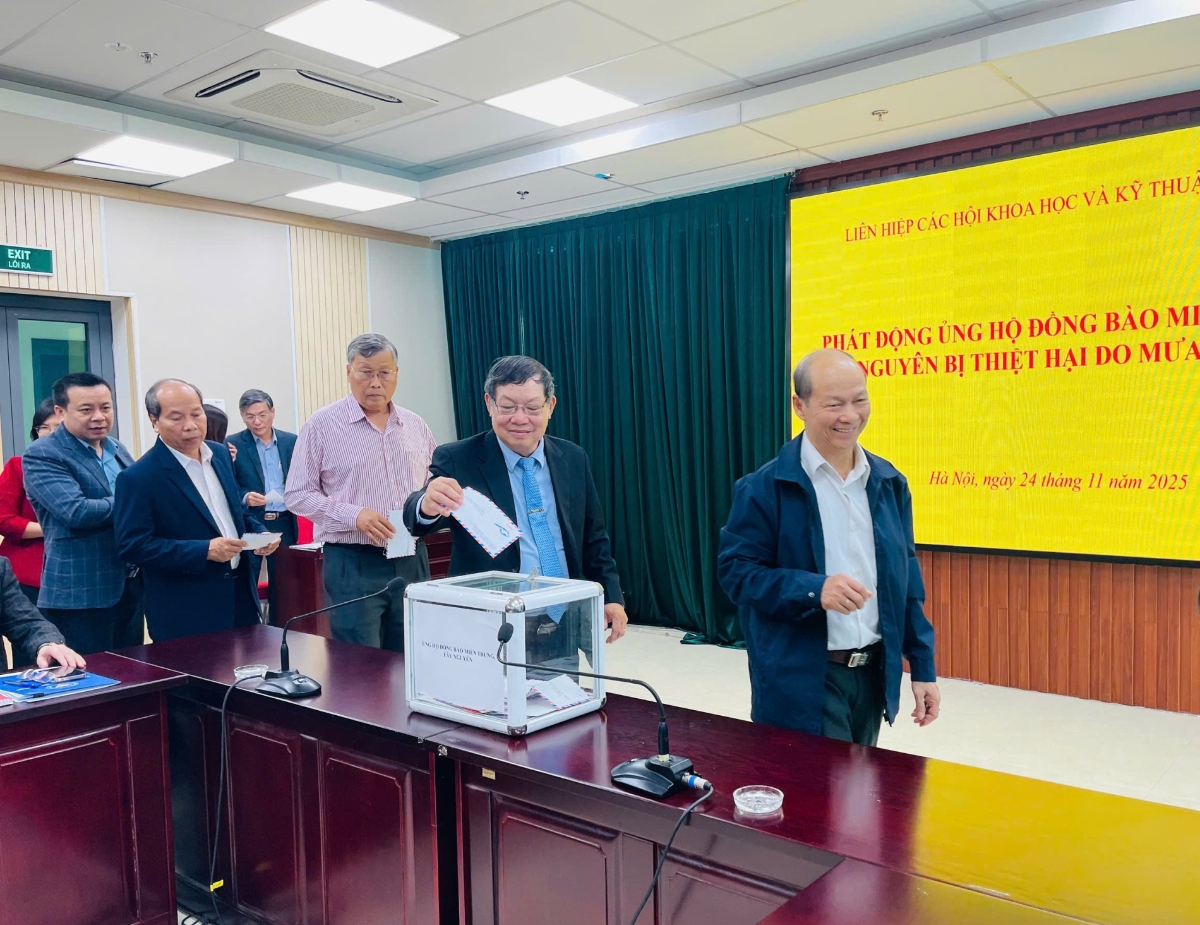 Lãnh đạo các Liên hiệp Hội địa phương, đại diện lãnh đạo các Hội ngành toàn quốc, các tổ chức khoa học và công nghệ trực thuộc ủng hộ tại buổi Lễ.&nbsp;Ảnh: VUSTA.