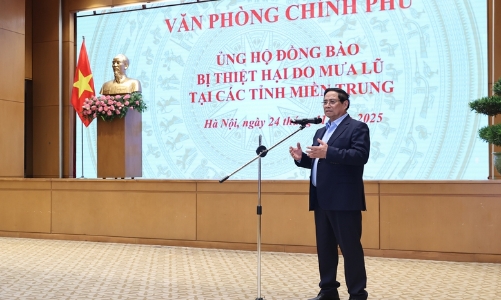 Thủ tướng phát động quyên góp ủng hộ đồng bào miền Trung bị thiệt hại do bão lũ