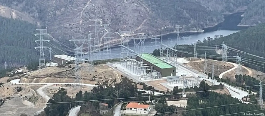 Bồ Đào Nha có nguồn năng lượng tái tạo dồi dào, nhưng tốc độ mở rộng hạ tầng khó có thể bắt kịp nhu cầu ngày càng tăng. (Ảnh: Jochen Faget/DW).