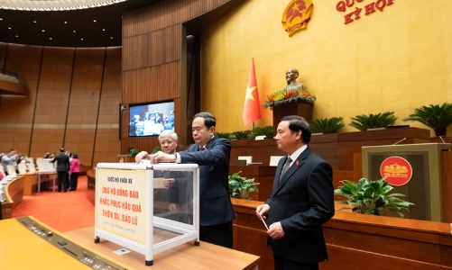 Quốc hội phát động ủng hộ đồng bào khắc phục hậu quả do thiên tai, bão lũ