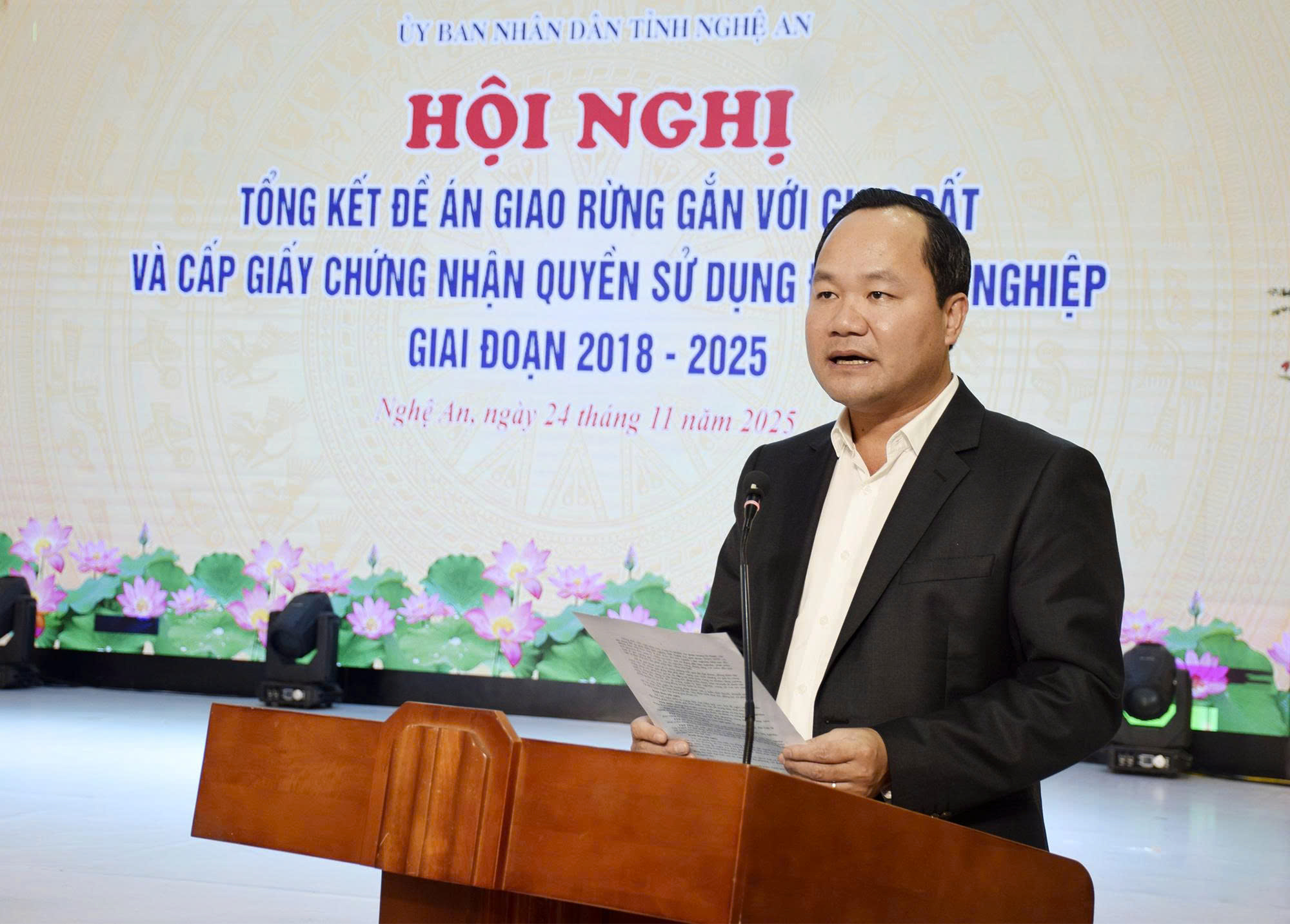 Giám đốc Sở Nông nghiệp và Môi trường Nghệ An Hoàng Quốc Việt phát biểu tại hội nghị