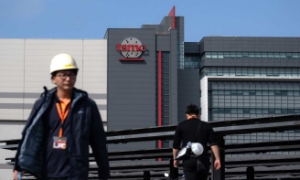 TSMC đã phải tăng lương, chia lợi nhuận, cổ phiếu thưởng và các gói hỗ trợ quốc tế để giữ chân nhân viên 