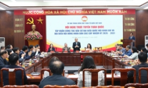 Giữ vững mối liên hệ với cử tri và nhân dân trong suốt quá trình bầu cử