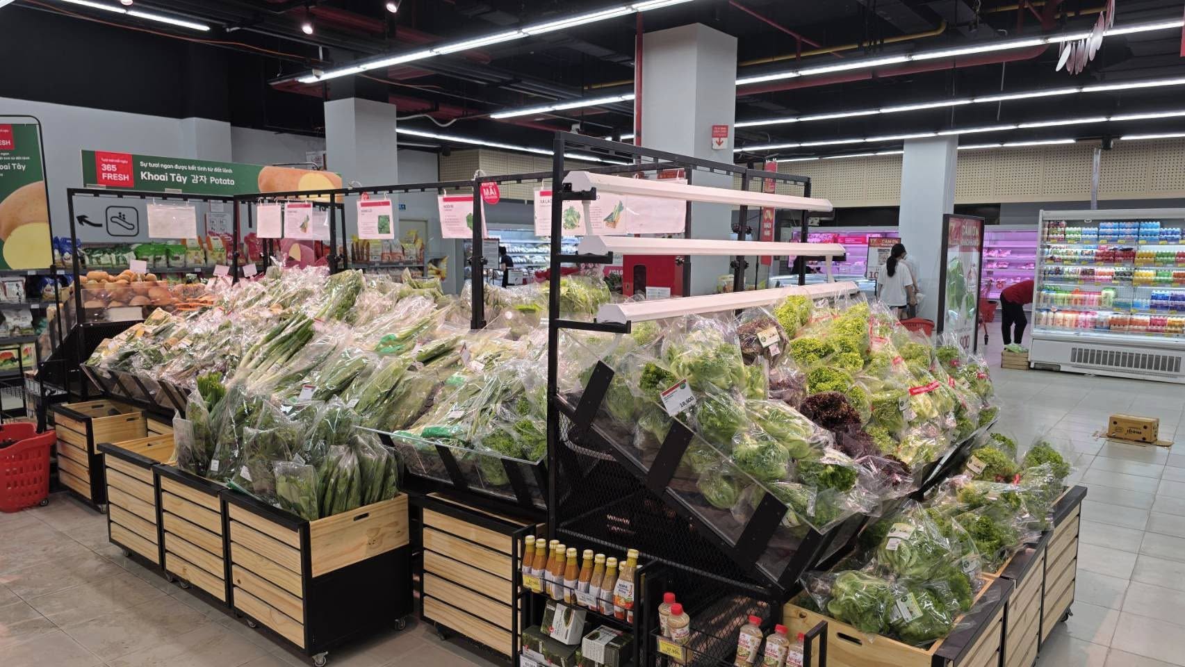 Lotte Mart Nha Trang cũng đã mở cửa trở lại.