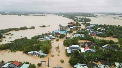 Gov't allocates 4,000 tons of rice to support flood-stricken Central Vietnam