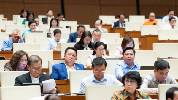 Báo chí mất nguồn thu quảng cáo vì mạng xã hội “trích dẫn miễn phí”