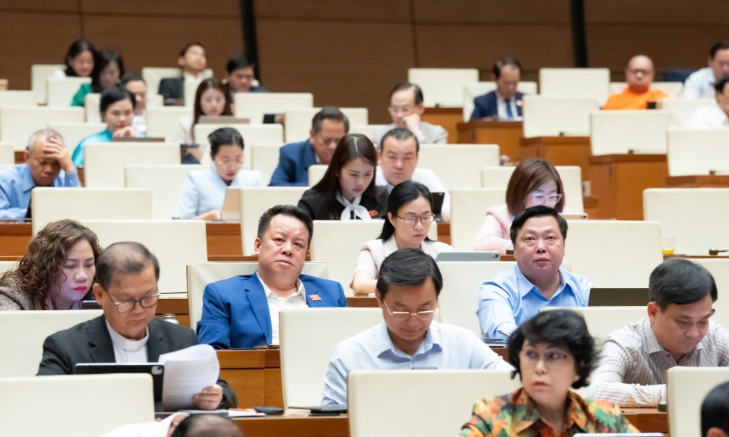 Các đại biểu tham dự tại Hội trường. Ảnh: Quốc hội. 