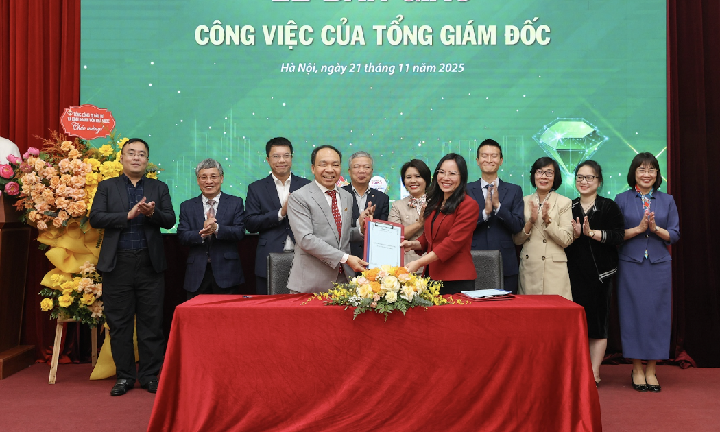 Công ty CP Traphaco (TRA) vừa chuyển giao vị trí Tổng Giám đốc từ ông Trần Túc Mã sang bà Đào Thuý Hà. 