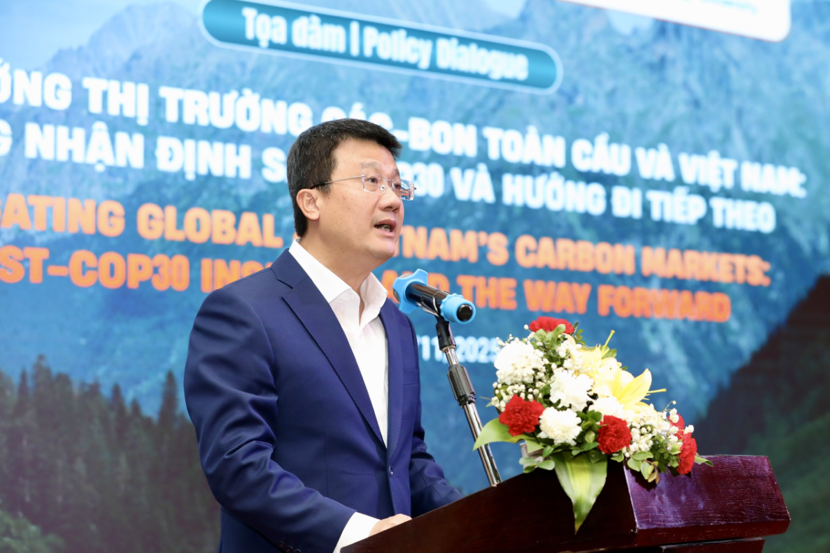 Ông Nguyễn Tuấn Quang, Phó Cục trưởng Cục Biến đổi Khí hậu, Bộ Nông nghiệp và Môi trường, nhấn mạnh tầm quan trọng của phát triển thị trường carbon tại Việt Nam sau Hội nghị COP30. (Ảnh: Việt Dũng)