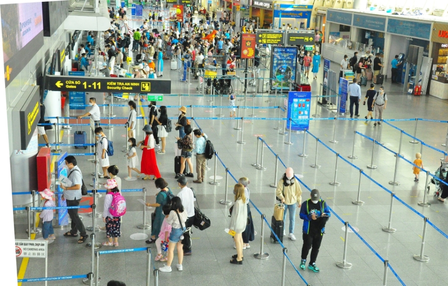 Hàng không tiếp tục là phương tiện chủ lực đưa khách đến với Đà Nẵng.