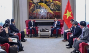 Thủ tướng tiếp và làm việc với lãnh đạo phía Nhật Bản tham dự Diễn đàn hợp tác địa phương Việt – Nhật