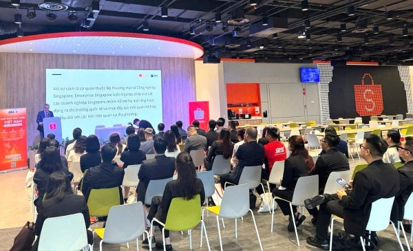 Quang cảnh buổi ký kết Bản ghi nhớ hợp tác.