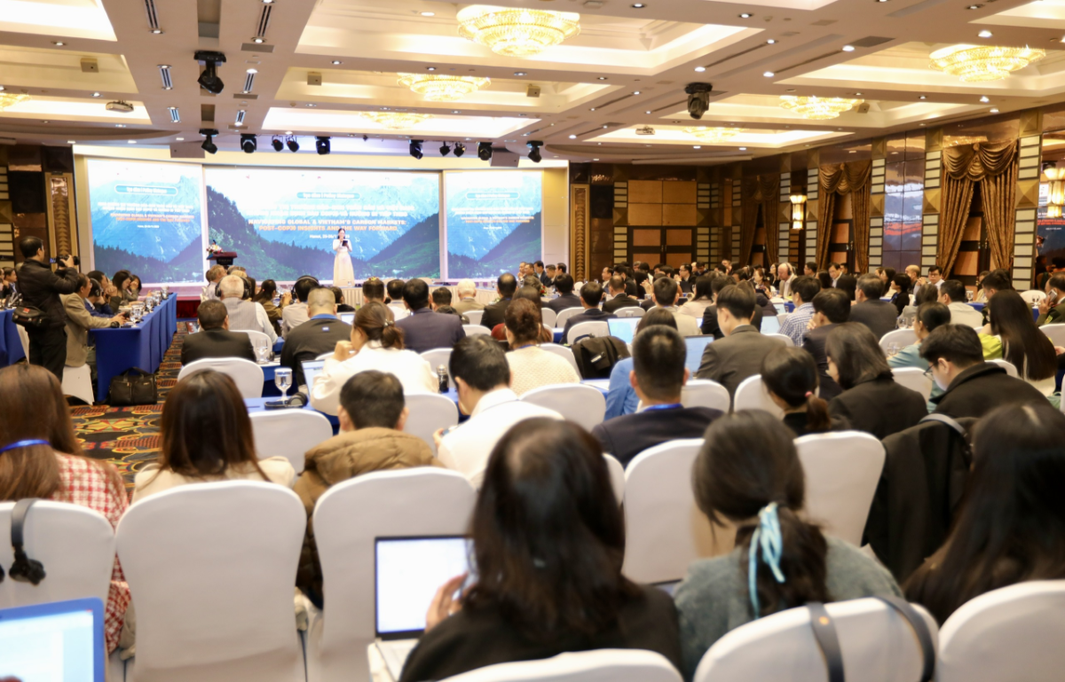 Hội thảo quốc tế “Định hướng thị trường carbon toàn cầu và Việt Nam: Những nhận định sau COP30 và hướng đi tiếp theo” diễn ra vào ngày 25/11 tại Hà Nội. (Ảnh: Việt Dũng)