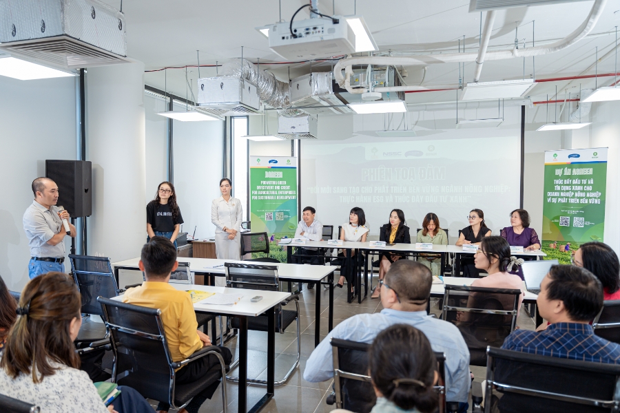 Tại phiên tọa đàm, các doanh nghiệp và chuyên gia cùng nhận định rằng đổi mới sáng tạo chính là chìa khóa để nâng cao hiệu quả sản xuất