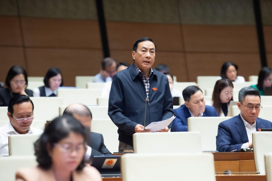 Đại biểu Phạm Văn Hòa – Đoàn đại biểu Quốc hội tỉnh Đồng Tháp. Ảnh: Quốc hội.