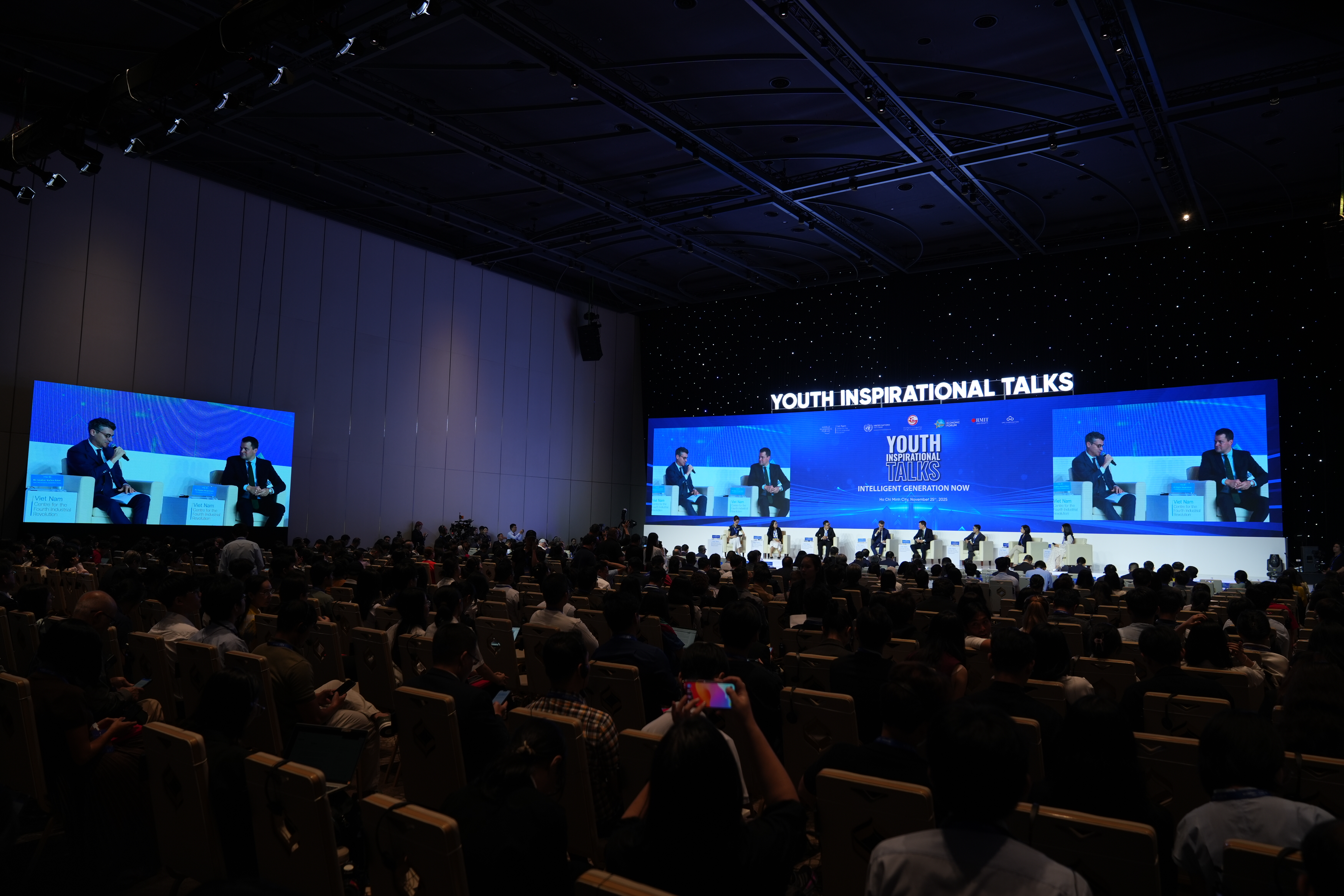 Toàn cảnh buổi Talkshow.