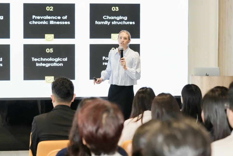 Bà Emily Fell, Giám đốc cấp cao, bộ phận Living Sectors khu vực châu Á - Thái Bình Dương.