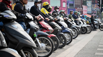 Hanoi proposes low emission zones, adjusts roadmap to restrict polluting vehicles