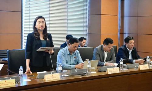 Cân nhắc lộ trình đưa tiếng Anh thành ngôn ngữ thứ hai trong hệ thống giáo dục