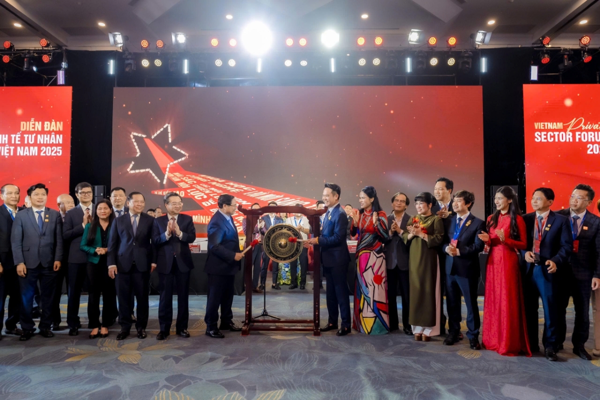 Thủ tướng Phạm Minh Chính dự Diễn đàn Kinh tế tư nhân Việt Nam 2025 do Hội Doanh nhân trẻ Việt Nam tổ chức.
