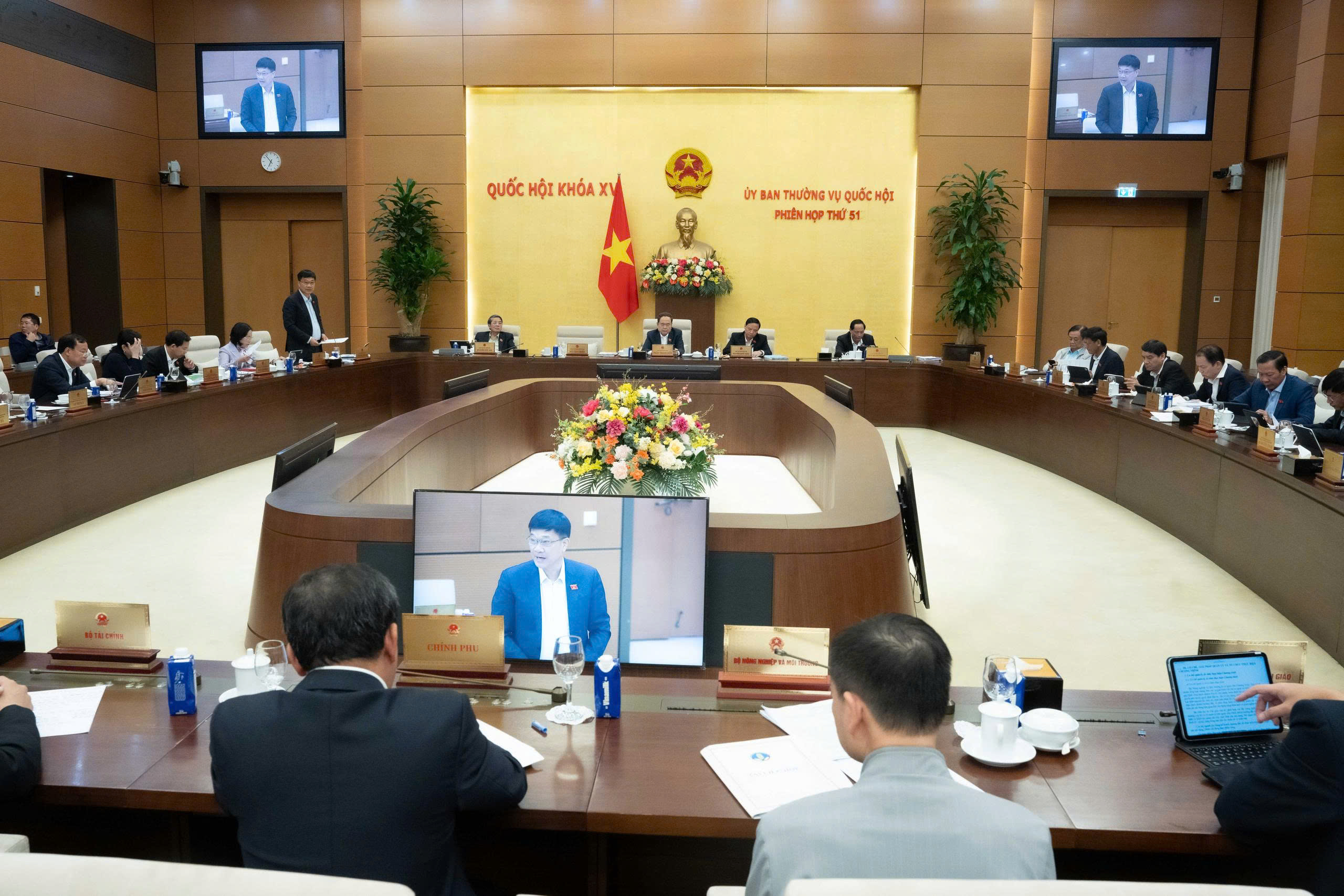 Toàn cảnh phiên họp.