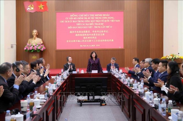 Bà Bùi Thị Minh Hoài, Ủy viên Bộ chính trị, Bí thư Trung ương Đảng, Chủ tịch Ủy ban Trung ương Mặt trận Tổ quốc Việt Nam phát biểu. Ảnh: TTXVN.