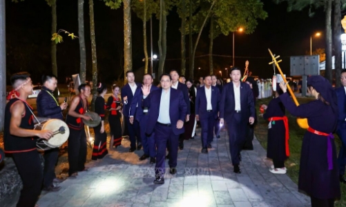 Thủ tướng dự Lễ khai mạc Tuần “Đại đoàn kết các dân tộc – Di sản Văn hóa Việt Nam” 2025