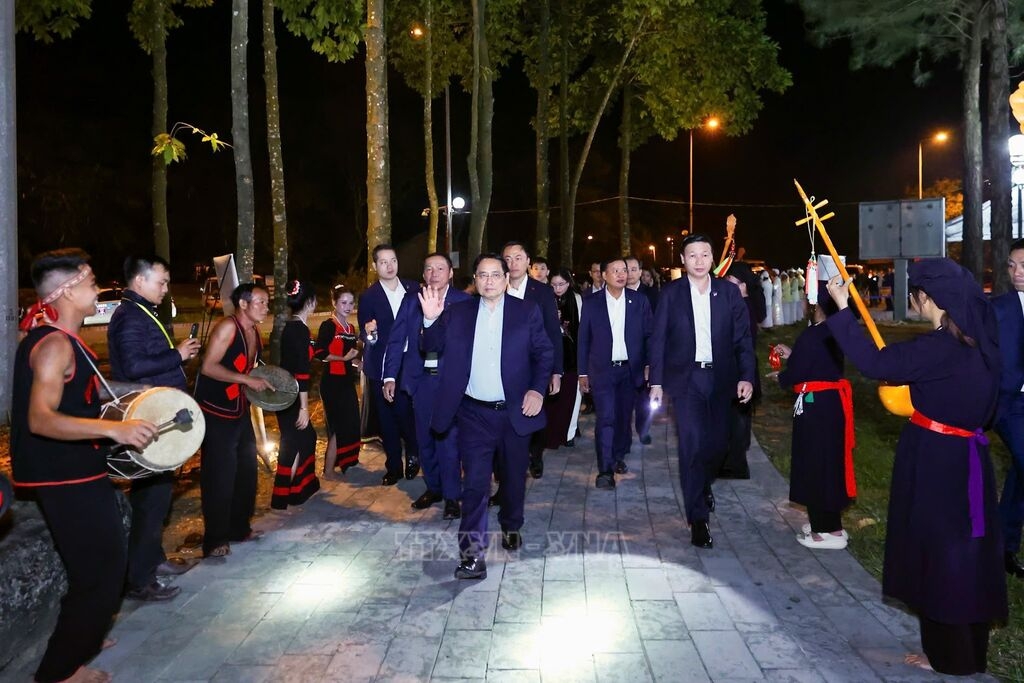 Thủ tướng Phạm Minh Chính dự Tuần “Đại đoàn kết các dân tộc - Di sản văn hóa Việt Nam” năm 2025. Ảnh: TTXVN