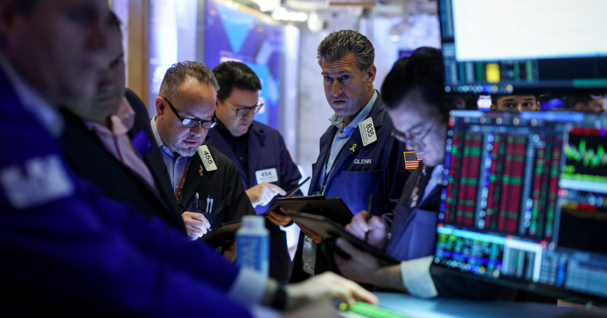 Chứng khoán Mỹ tăng mạnh nhờ cú bật của Alphabet, giá dầu đi lên