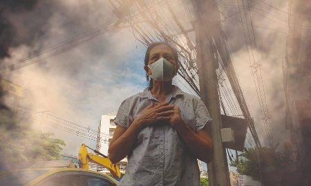 Những người dễ bị ảnh hưởng nhất bởi ô nhiễm không khí là trẻ em, người cao tuổi.