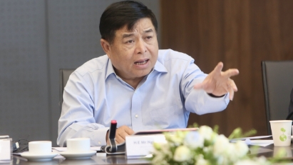 Deputy Prime Minister Nguyen Chi Dung asks for practical achievements from strategic  technology sectors