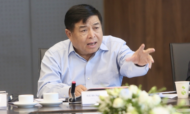 Deputy Prime Minister Nguyen Chi Dung asks for practical achievements from strategic  technology sectors