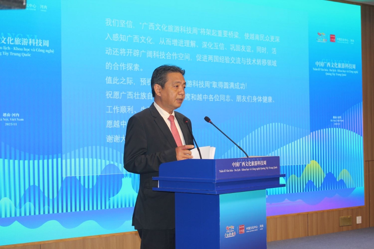 Thứ trưởng Hoàng Đạo Cương: 