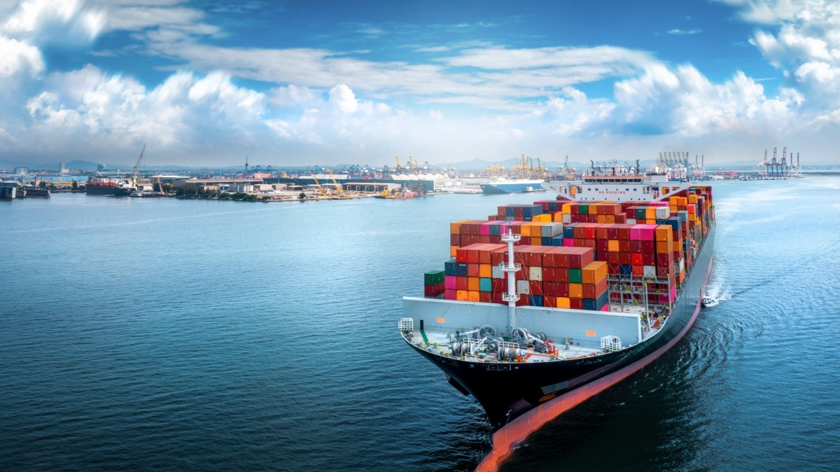 Đã đến lúc doanh nghiệp Việt Nam phải vượt ra khỏi vùng an toàn, “tự bơi ra biển lớn” thay vì chờ đợi sự hỗ trợ liên tục.