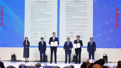 Ho Chi Minh City and WEF announce Joint Declaration to promote smart manufacturing