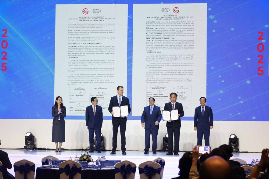 Lễ công bố được thực hiện bởi ông Nguyễn Lộc Hà, Phó Chủ tịch Ủy ban nhân dân TP. Hồ chí Minh và ông Stephan Mergenthaler, Giám đốc điều hành Diễn đàn Kinh tế Thế giới, dưới sự chứng kiến của Thủ tướng Phạm Minh Chính. Ảnh: BTC