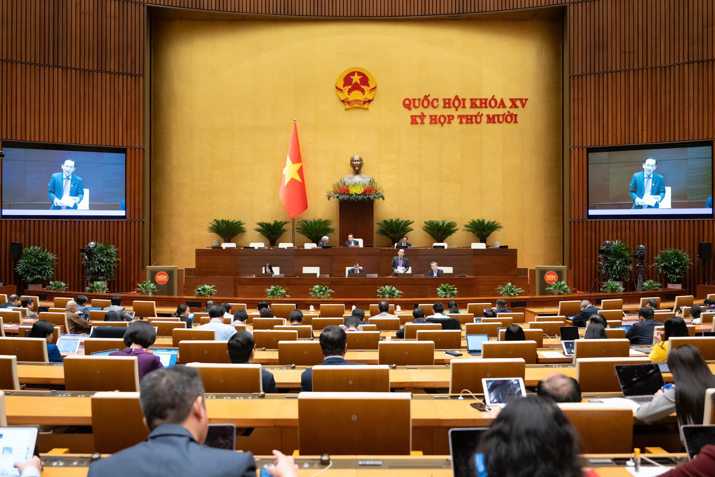 Quang cảnh phiên họp tại hội trường. Ảnh: Quốc hội.