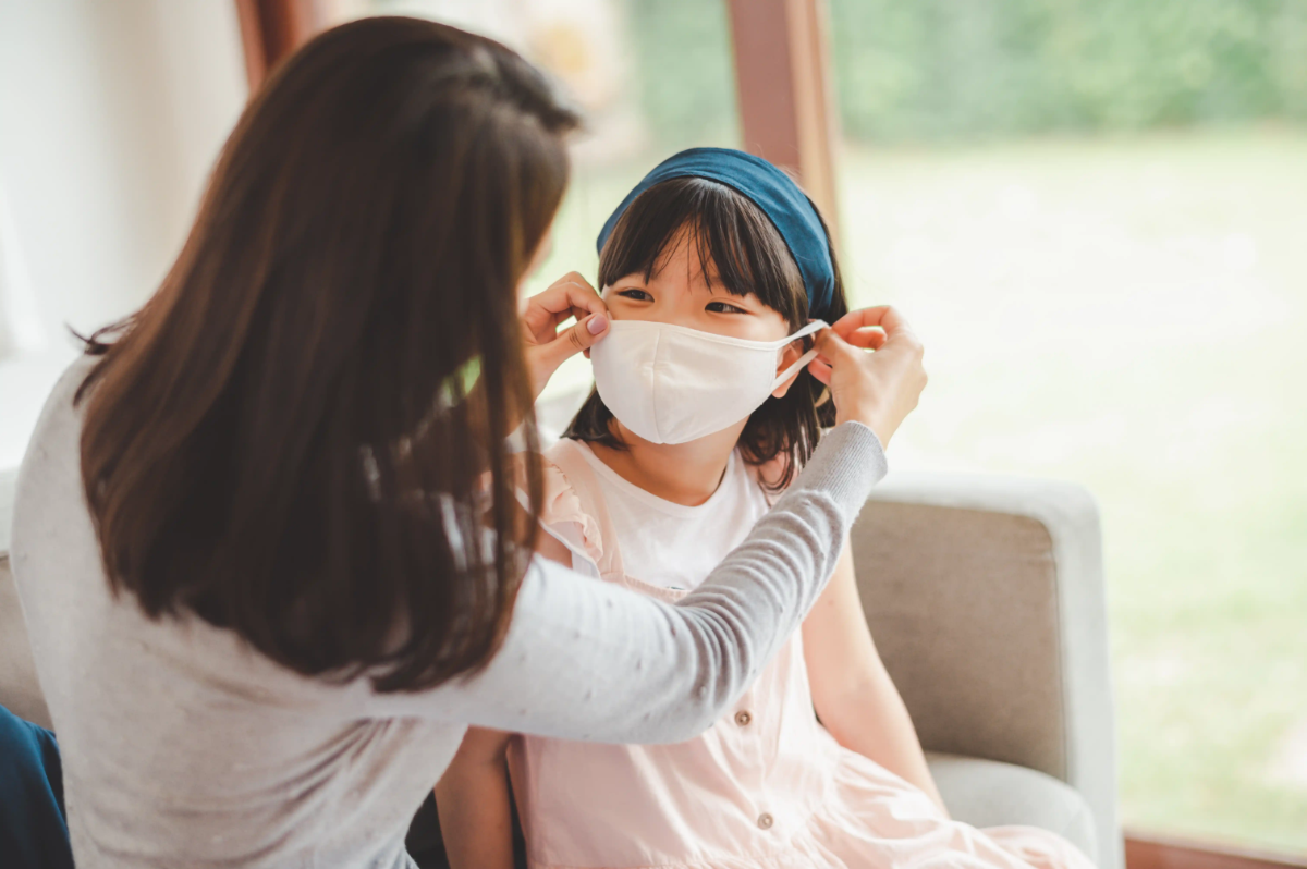 Sự thay đổi thất thường của nhiệt độ và độ ẩm là điều kiện thuận lợi bùng phát dịch bệnh.