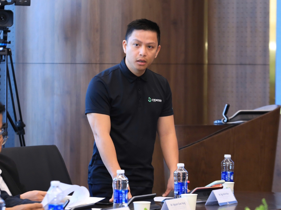 Ông Ngô Minh Hiếu (Hiếu PC), Nhà sáng lập/Giám đốc Dự án Chống lừa đảo, đề xuất thành lập Trung tâm phòng chống lừa đảo và tội phạm mạng quốc gia theo mô hình của Singapore.