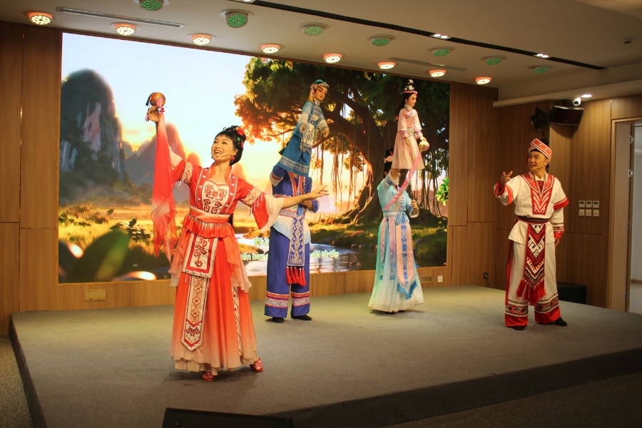 Biểu diễn nghệ thuật Quảng Tây tại sự kiện. Ảnh: Chu Khôi.