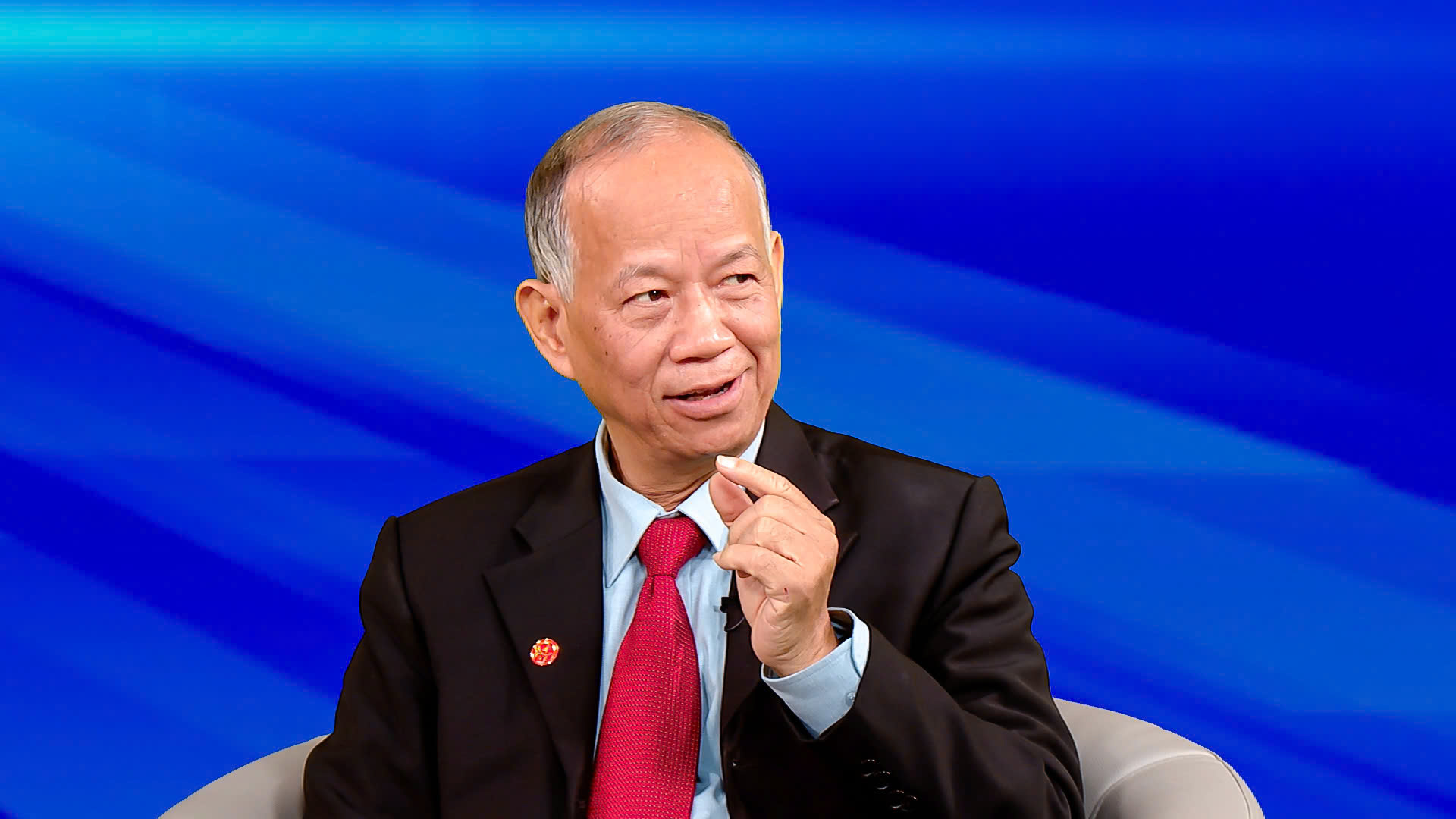 TS. Nguyễn Minh Phong.