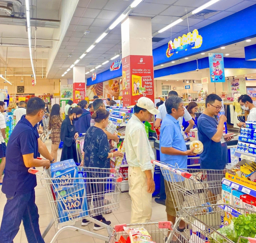 Black Friday năm nay cũng trở thành cuộc đua toàn diện giữa các nhà bán lẻ.